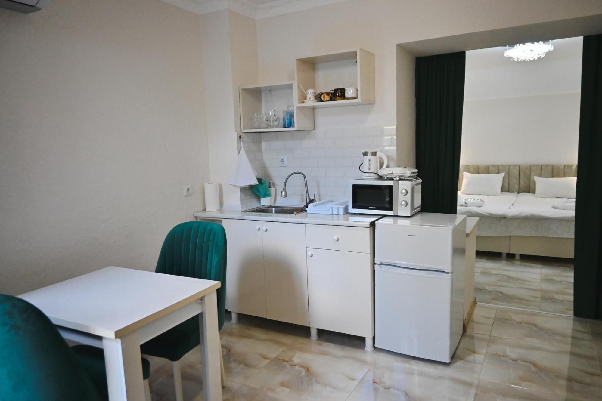 Jerusalem Hotel Кутаїсі Екстер'єр фото