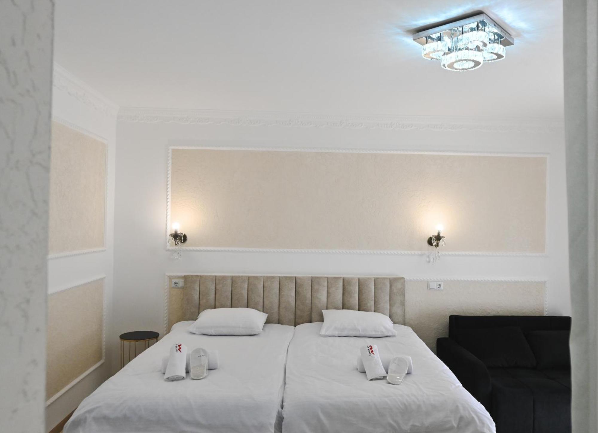 Jerusalem Hotel Кутаїсі Екстер'єр фото