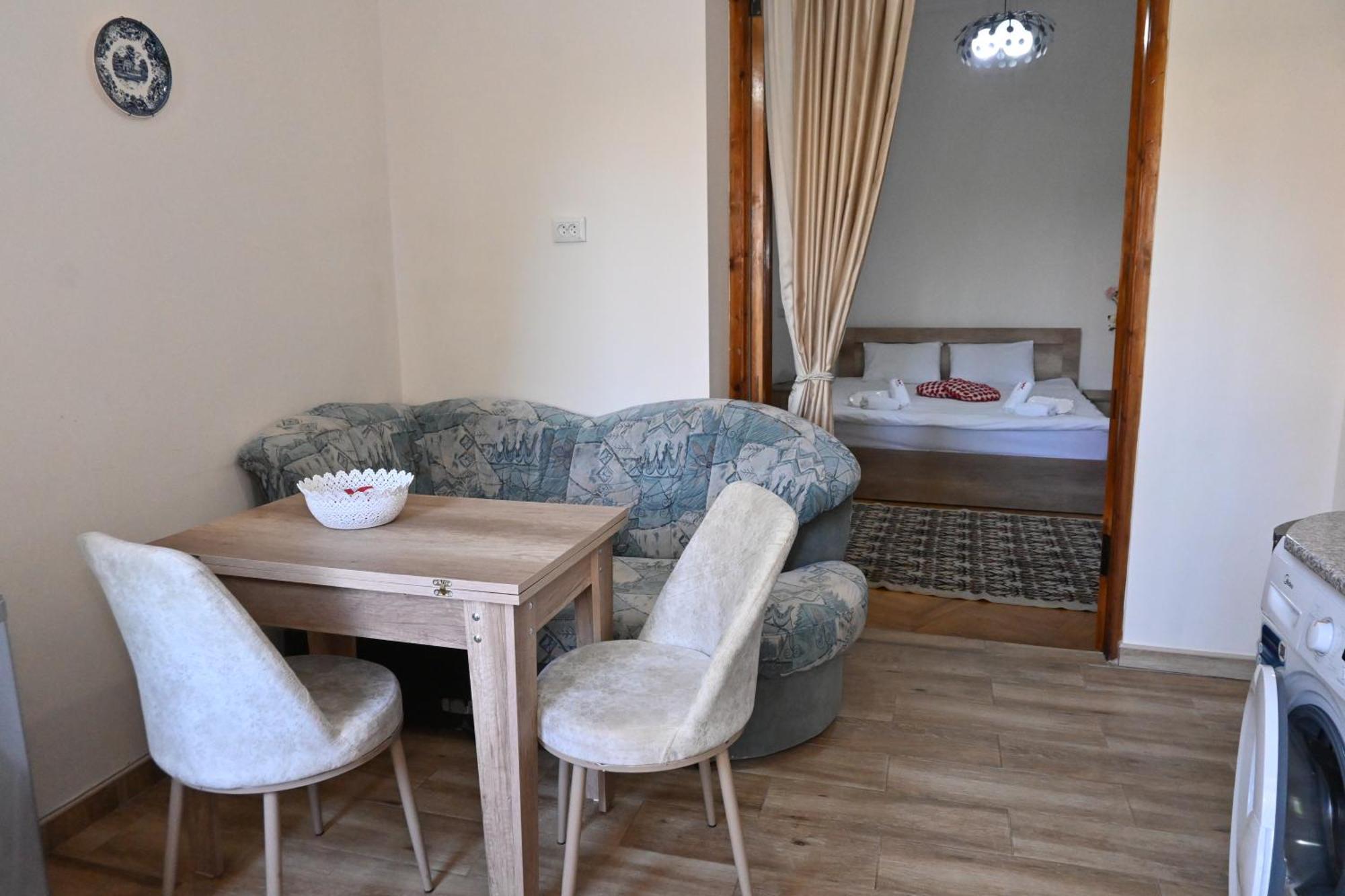 Jerusalem Hotel Кутаїсі Екстер'єр фото