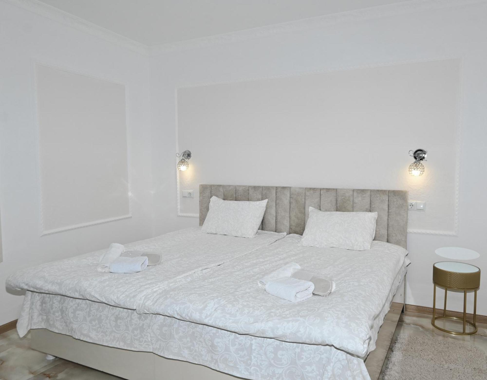 Jerusalem Hotel Кутаїсі Екстер'єр фото