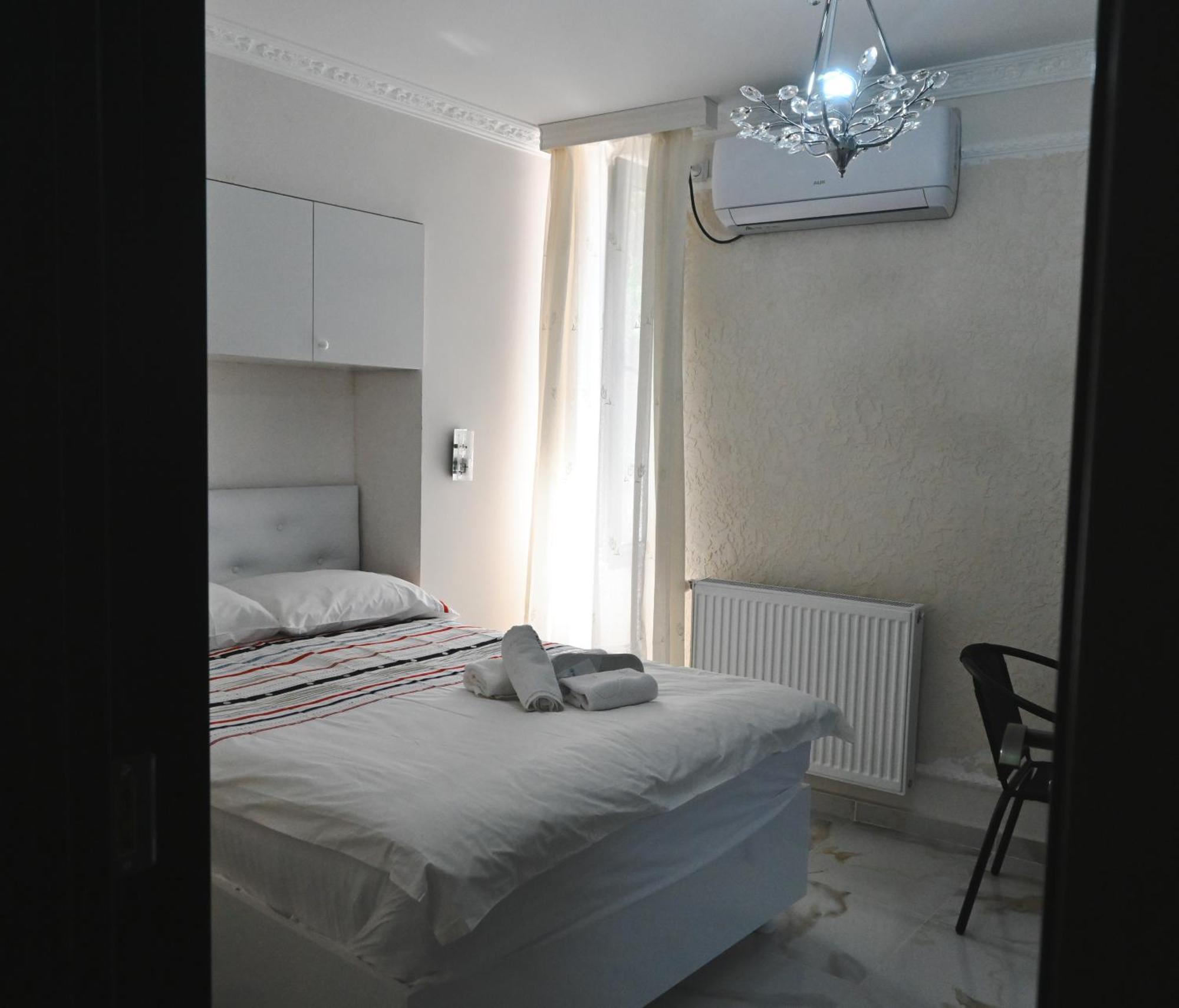 Jerusalem Hotel Кутаїсі Екстер'єр фото