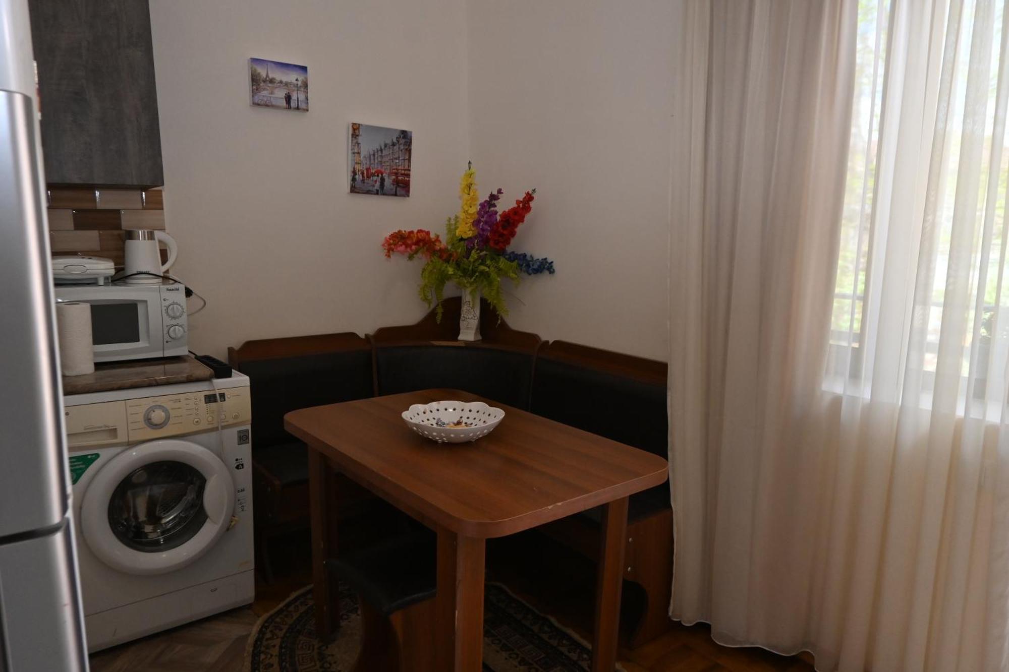 Jerusalem Hotel Кутаїсі Екстер'єр фото