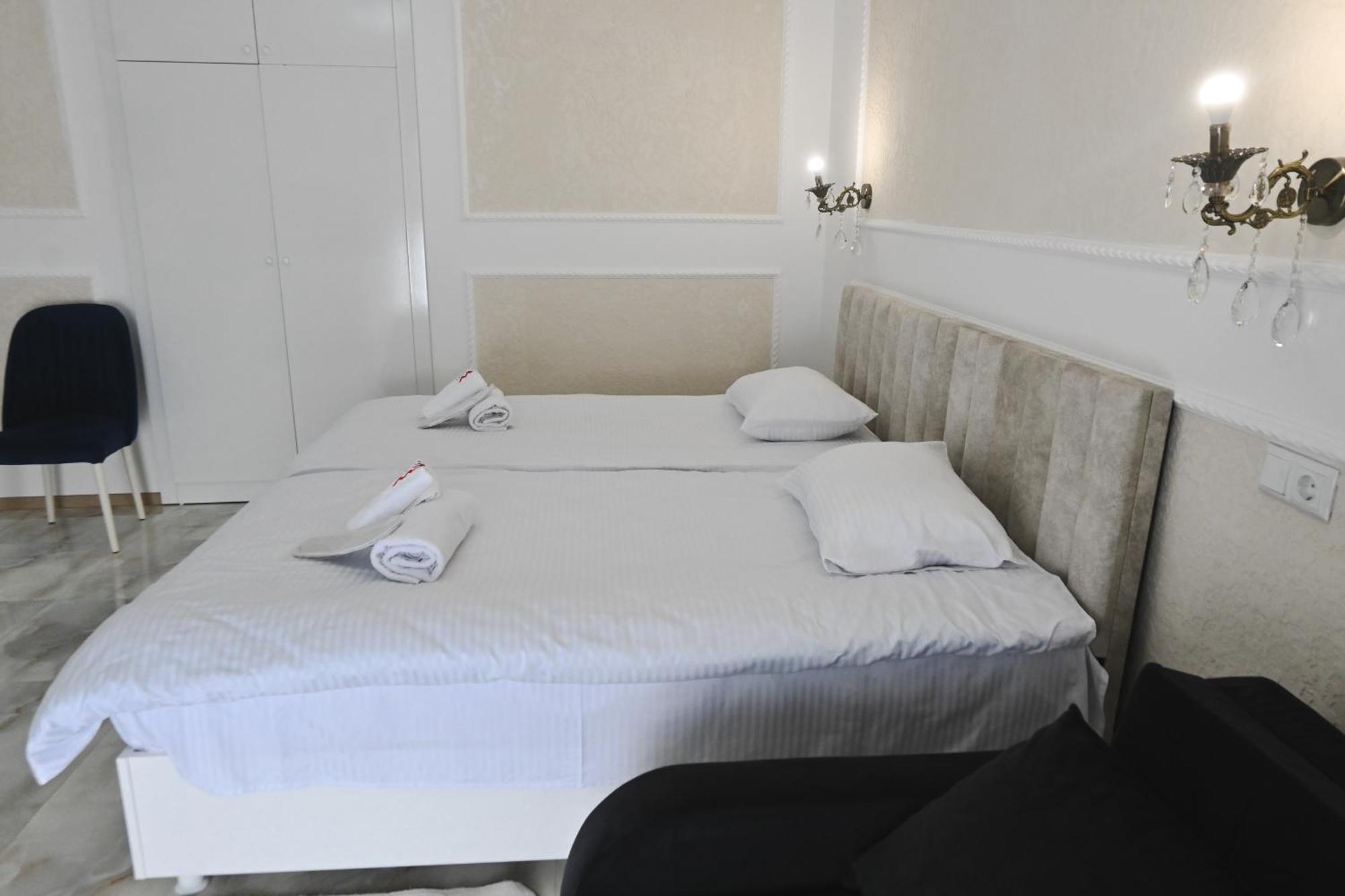 Jerusalem Hotel Кутаїсі Екстер'єр фото